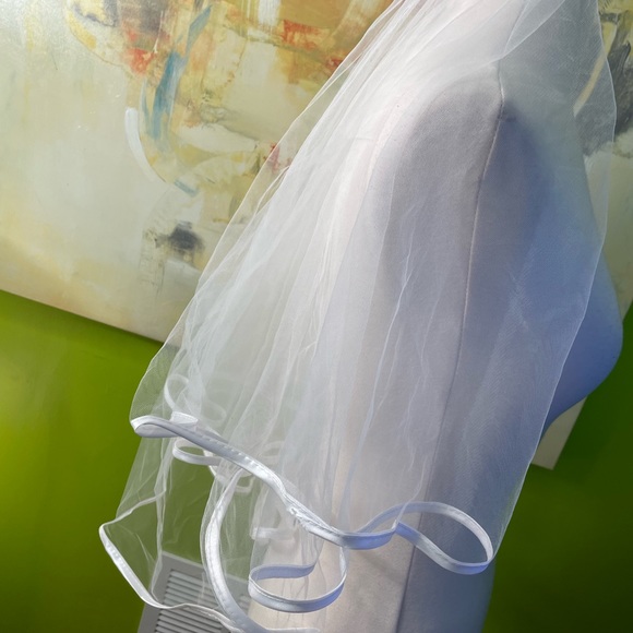 Beautiful simple classy veil - Picture 3 of 3